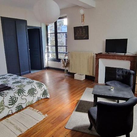 Chambre Dans Maison De Ville - 2 Personnes Oloron-Sainte-Marie Ngoại thất bức ảnh